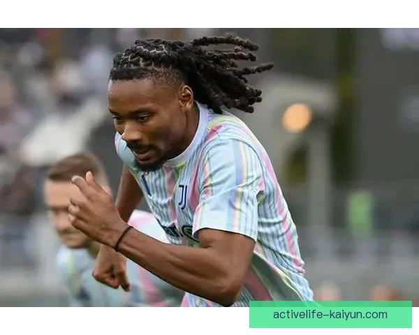 小图拉姆在近期比赛中表现稳健，展现出持续提升的竞技状态。